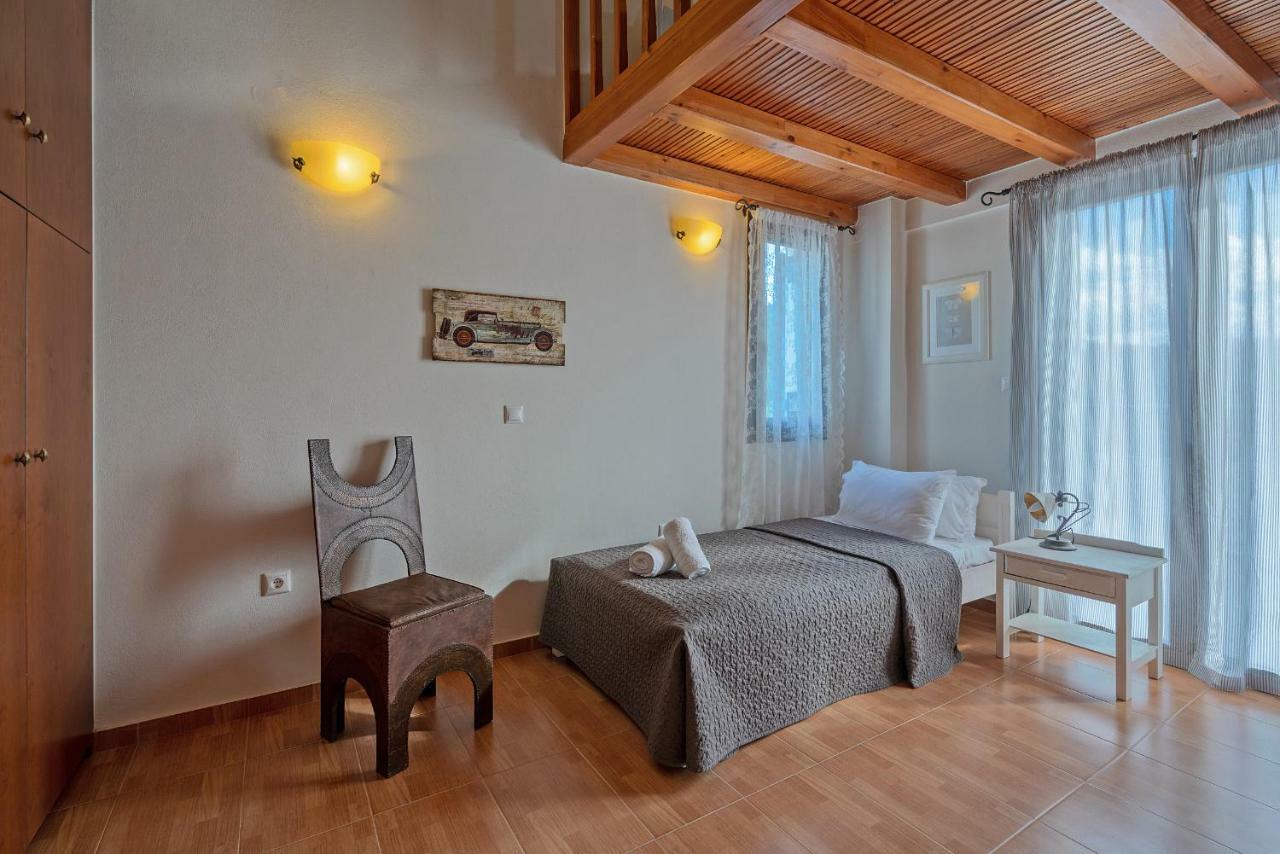 Nostos Villa